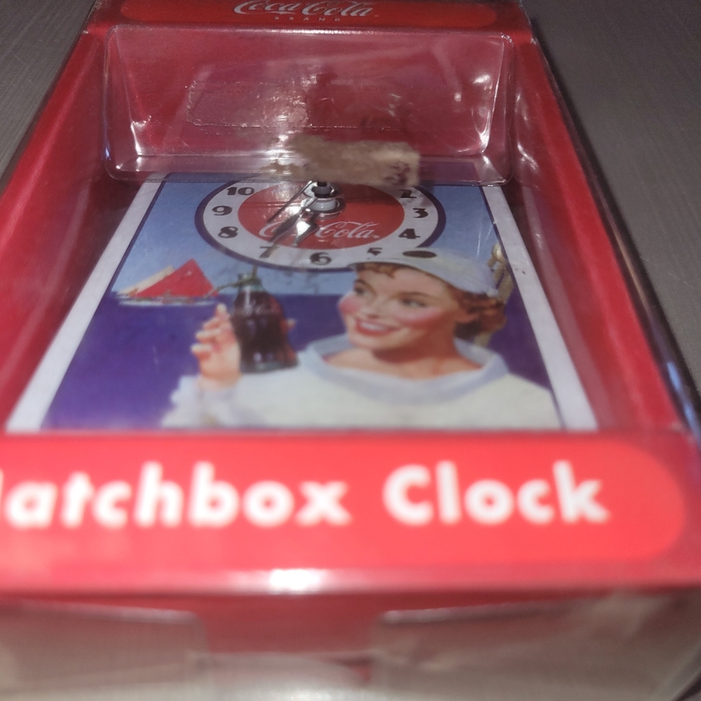 New! Vintage COCA COLA Matchbox Clock - Picture 5 of 10